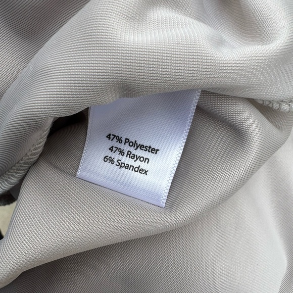 Halter Neck Blouson Maxi Dress
GO COUTURE sz Large - Picture 5 of 5